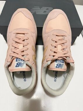 New Balance Women's 420 Sneakers in Blush Pink and Gold Accent